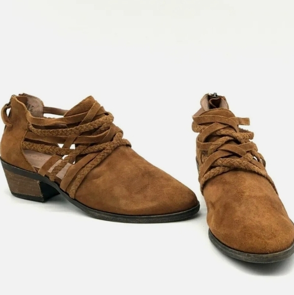 {7.5M} Caslon Liam Braided Strappy Brown Bootie - Picture 1 of 13